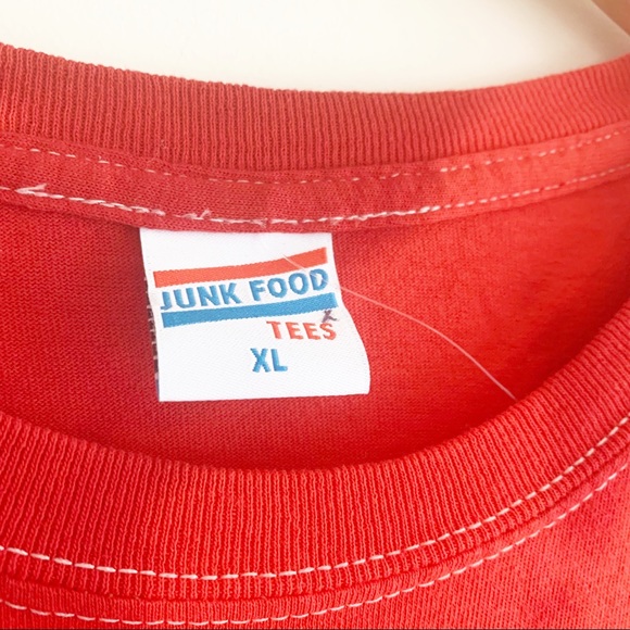 Junk Food LA Tampa Bay Bucs Vintage Logo Red Tie Dye Tee Shirt XL - Picture 3 of 4